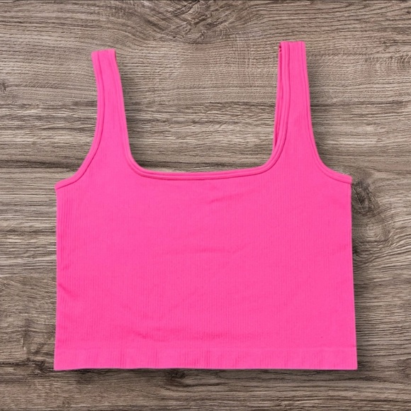 OQQ Tops - NWOT OQQ Pink Ribbed Seamless Crop Top Size Medium